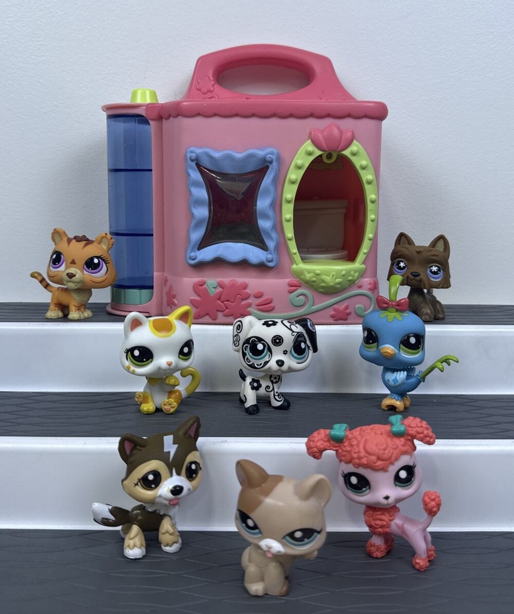 Littlest Pet Shop LPS Playset 2007 Play Set and Pets Lot HASBRO
